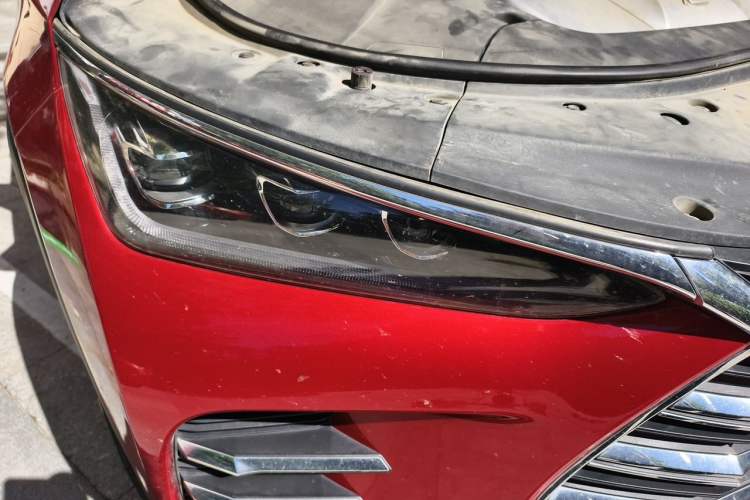 Used BYD Tang New Energy 2018 DM 2.0T All-Wheel Drive Smart Connect Elite 7-Seater China V Emission Standard Right Front Headlight
