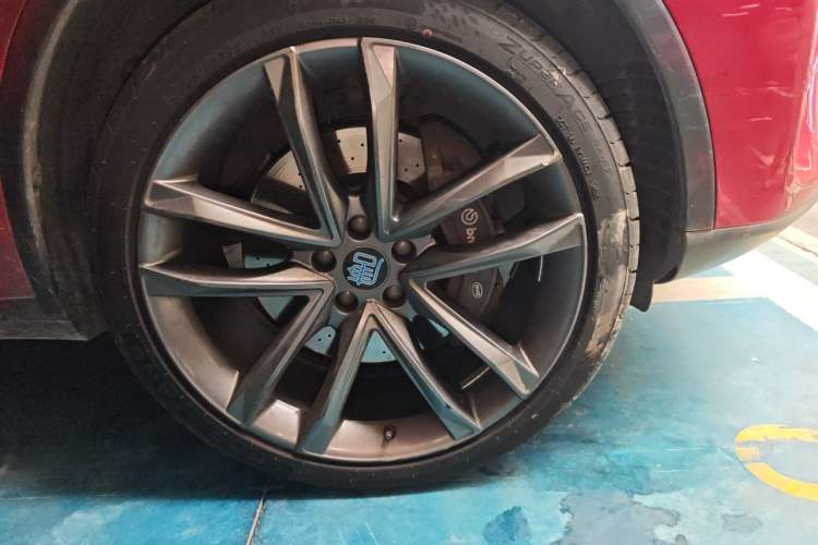 Used BYD Tang New Energy 2018 DM 2.0T All-Wheel Drive Smart Connectivity Luxury Model 7 Seats China V Emission Standard Right Front Wheel Hub