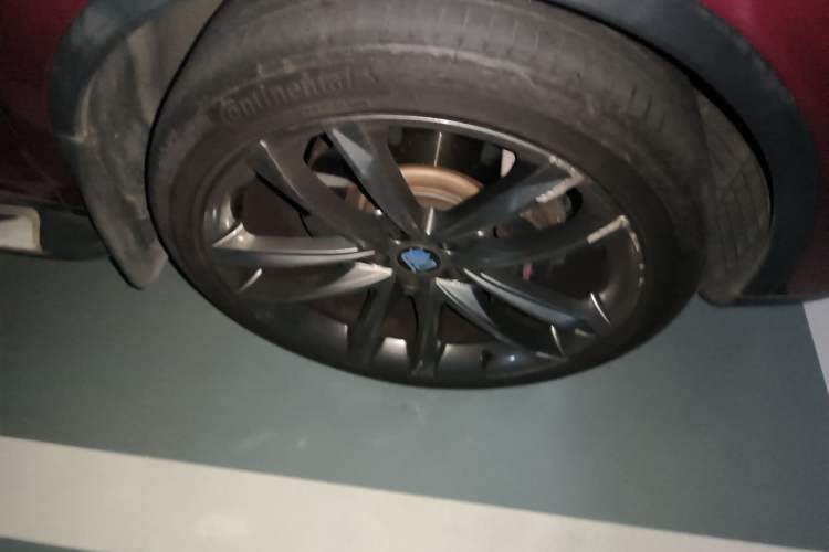 Used BYD Tang New Energy 2018 DM 2.0T All-Wheel Drive Smart Connect & Enjoyment Model 7 Seats China V Emission Standard Right Front Wheel Hub