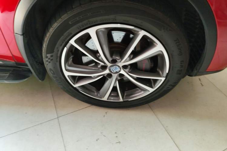 Used BYD Tang New Energy 2018 DM 2.0T All-Wheel Drive Smart Connectivity Luxury Model 7 Seats China V Emission Standard Right Front Wheel Hub