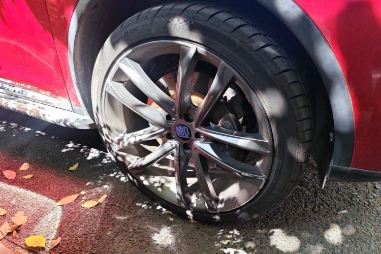 Used BYD Tang New Energy 2018 DM 2.0T All-Wheel Drive Smart Connectivity Luxury Model 7 Seats China V Emission Standard Right Front Wheel Hub