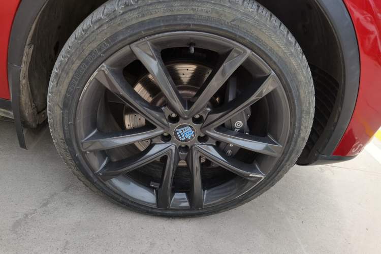 Used BYD Tang New Energy 2018 DM 2.0T All-Wheel Drive Smart Connectivity Luxury Model 7 Seats China V Emission Standard Right Front Wheel Hub