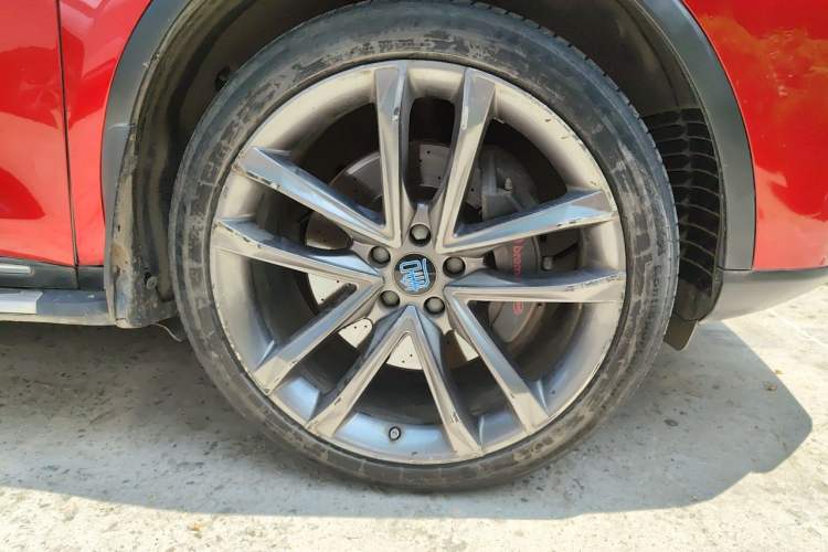 Used BYD Tang New Energy 2018 DM 2.0T All-Wheel Drive Smart Connectivity Luxury Model 7 Seats China V Emission Standard Right Front Wheel Hub