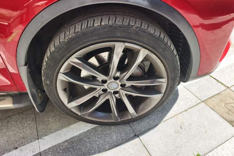 Used BYD Tang New Energy 2018 DM 2.0T All-Wheel Drive Smart Connect Elite 7-Seater China V Emission Standard Right Front Wheel Hub