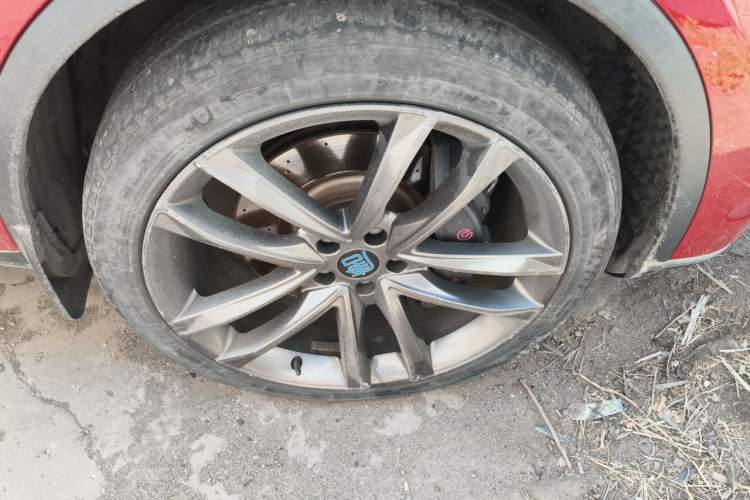 Used BYD Tang New Energy 2018 DM 2.0T All-Wheel Drive Smart Connect Genesis Edition 7 Seats China V Emission Standard Right Front Wheel Hub