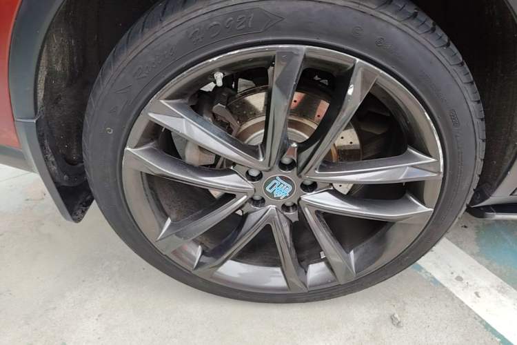 Used BYD Tang New Energy 2018 DM 2.0T All-Wheel Drive Smart Connectivity Luxury Model 7 Seats China V Emission Standard Right Rear Wheel Hub