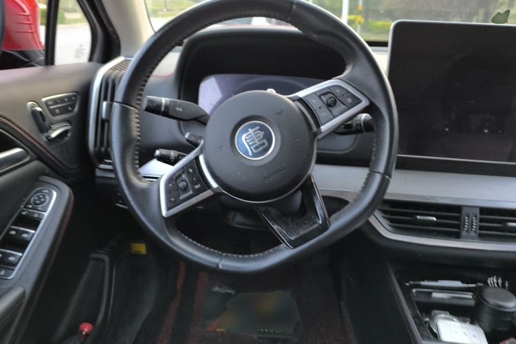 Used BYD Tang New Energy 2018 DM 2.0T All-Wheel Drive Smart Connect Genesis Edition 7 Seats China V Emission Standard Steering Wheel