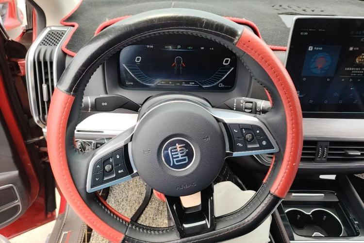 Used BYD Tang New Energy 2018 DM 2.0T All-Wheel Drive Smart Connectivity Luxury Model 7 Seats China V Emission Standard Steering Wheel