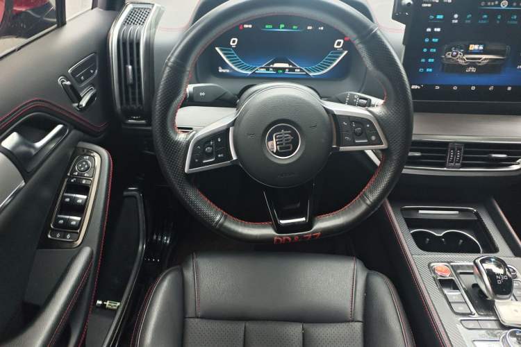 Used BYD Tang New Energy 2018 DM 2.0T All-Wheel Drive Smart Connectivity Luxury Model 7 Seats China V Emission Standard Steering Wheel