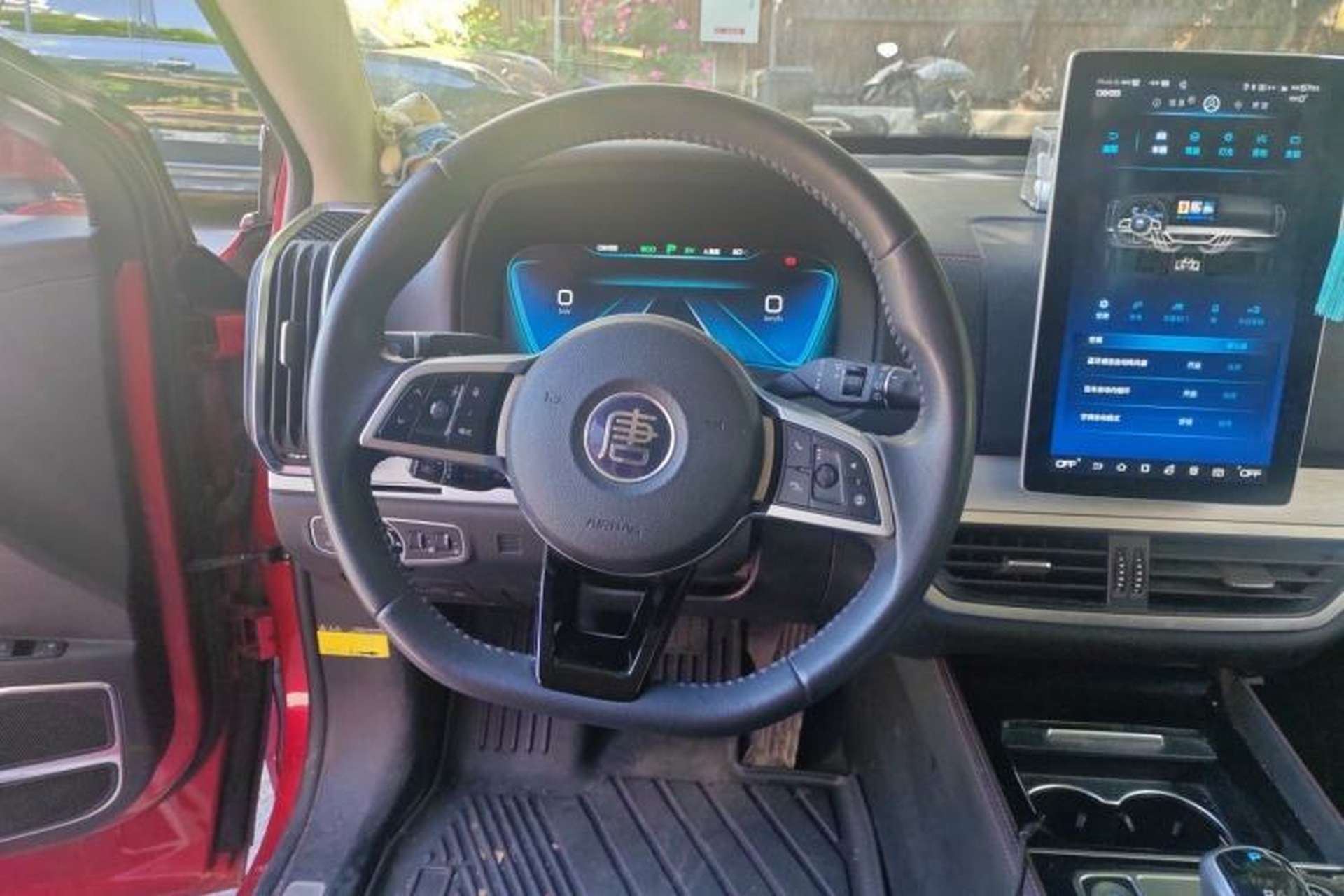 Used BYD Tang New Energy 2018 DM 2.0T All-Wheel Drive Smart Connectivity Luxury Model 7 Seats China V Emission Standard Steering Wheel
