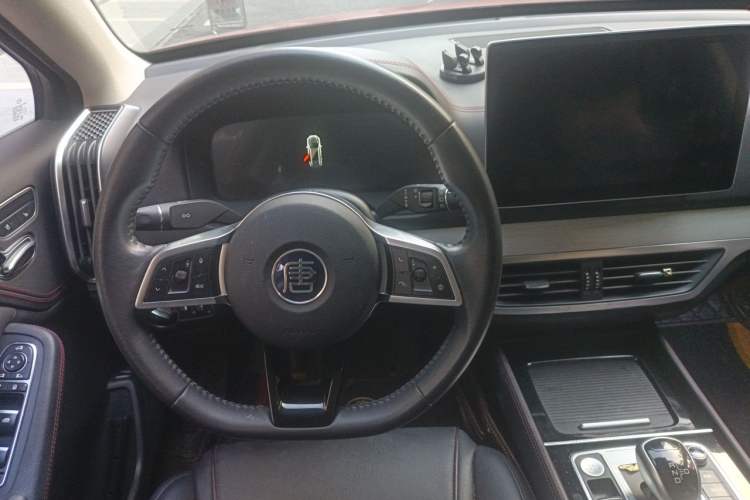 Used BYD Tang New Energy 2018 DM 2.0T All-Wheel Drive Smart Connectivity Luxury Model 7 Seats China V Emission Standard Steering Wheel