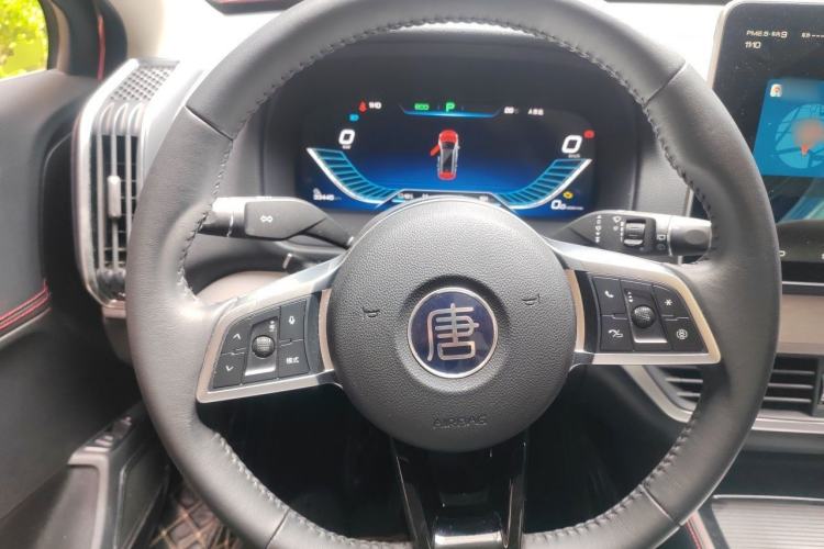 Used BYD Tang New Energy 2018 DM 2.0T All-Wheel Drive Smart Connect Genesis Edition 7 Seats China V Emission Standard Steering Wheel