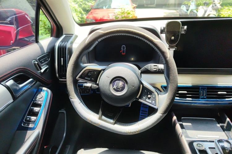 Used BYD Tang New Energy 2018 DM 2.0T All-Wheel Drive Smart Connectivity Luxury Model 7 Seats China V Emission Standard Steering Wheel