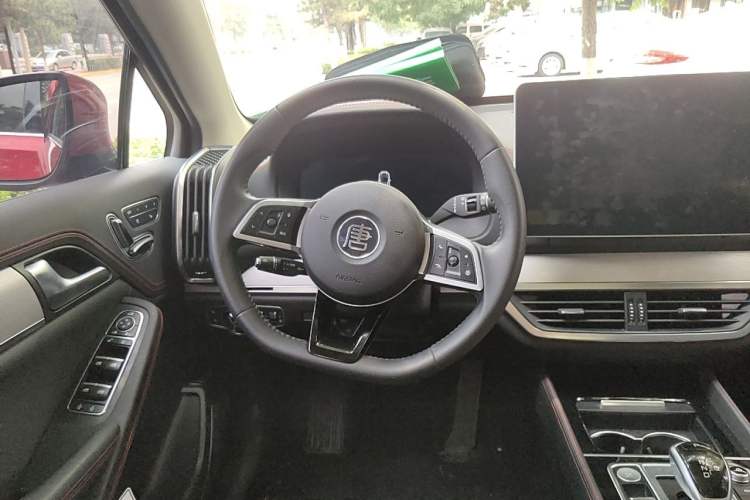 Used BYD Tang New Energy 2018 DM 2.0T All-Wheel Drive Smart Connect Genesis Edition 7 Seats China V Emission Standard Steering Wheel