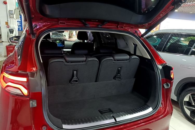 Used BYD Tang New Energy 2018 DM 2.0T All-Wheel Drive Smart Connectivity Luxury Model 7 Seats China V Emission Standard Trunk
