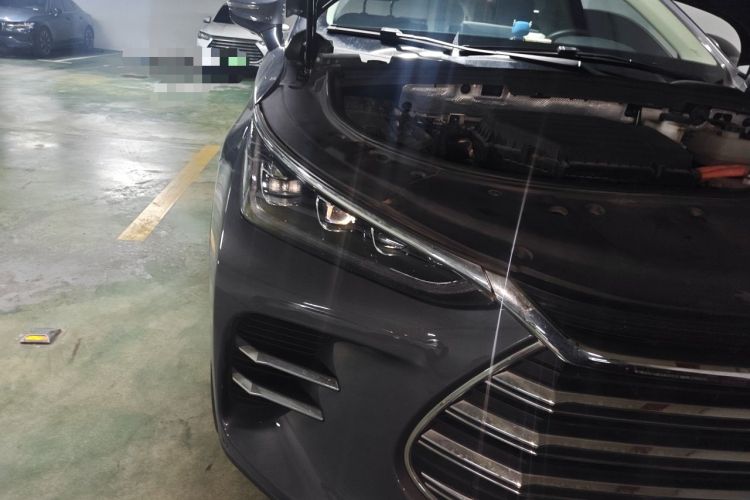 Used BYD Tang New Energy 2018 DM 2.0T All-Wheel Drive Smart Connectivity Luxury Model 7 Seats China V Emission Standard Right Front Headlight