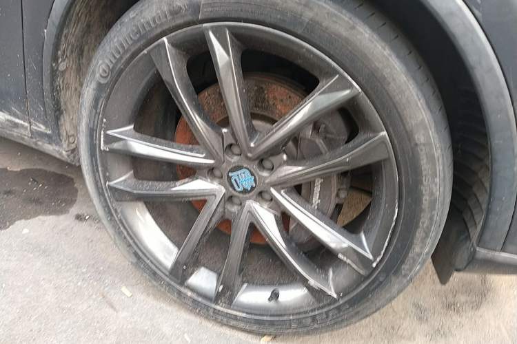 Used BYD Tang New Energy 2018 DM 2.0T All-Wheel Drive Smart Connectivity Luxury Model 7 Seats China V Emission Standard Right Front Wheel Hub