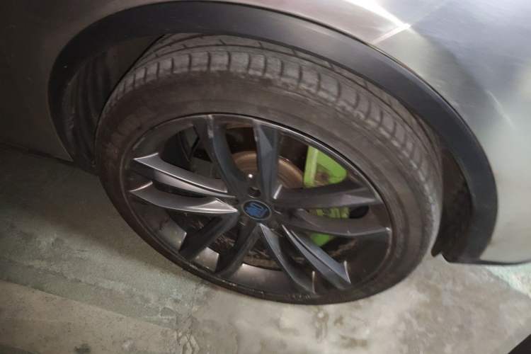 Used BYD Tang New Energy 2018 DM 2.0T All-Wheel Drive Smart Connect Elite 7-Seater China V Emission Standard Right Front Wheel Hub
