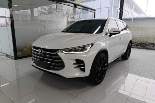 Used BYD Tang New Energy 2018 DM 2.0T All-Wheel Drive Smart Connect Elite 7-Seater China V Emission Standard