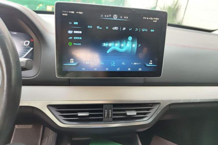 Used BYD Tang New Energy 2018 DM 2.0T All-Wheel Drive Smart Connectivity Luxury Model 7 Seats China V Emission Standard Audio And AC Panel