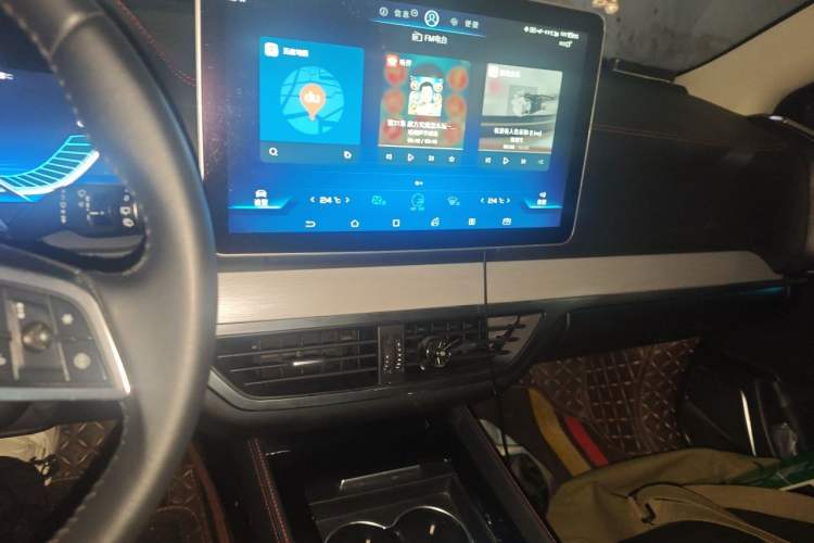 Used BYD Tang New Energy 2018 DM 2.0T All-Wheel Drive Smart Connect Genesis Edition 7 Seats China V Emission Standard Audio And AC Panel