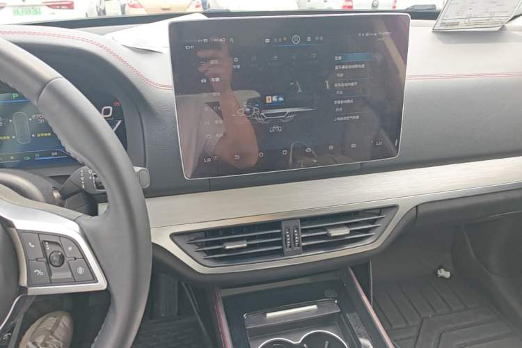 Used BYD Tang New Energy 2018 DM 2.0T All-Wheel Drive Smart Connectivity Luxury Model 7 Seats China V Emission Standard Audio And AC Panel