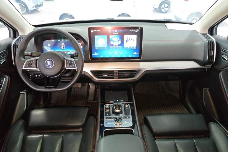 Used BYD Tang New Energy 2018 DM 2.0T All-Wheel Drive Smart Connect Elite 7-Seater China V Emission Standard Center Console