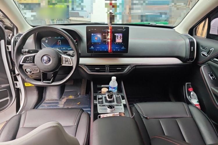 Used BYD Tang New Energy 2018 DM 2.0T All-Wheel Drive Smart Connectivity Luxury Model 7 Seats China V Emission Standard Center Console