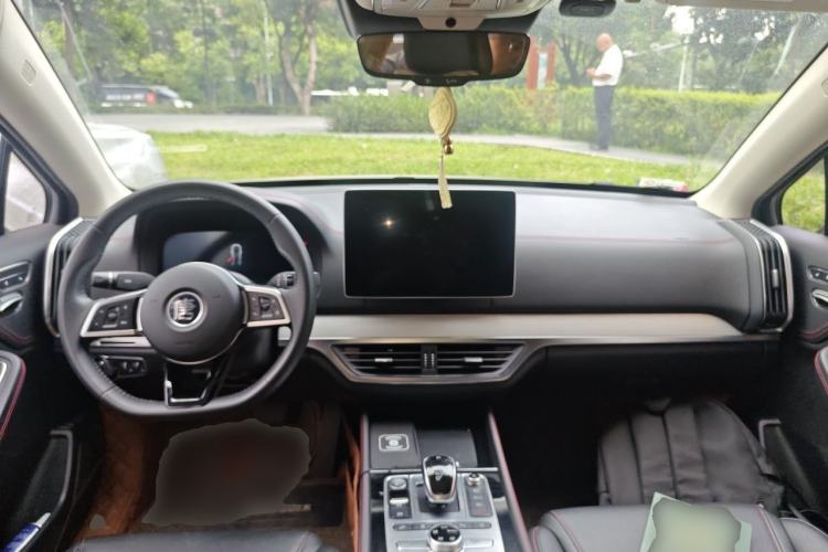 Used BYD Tang New Energy 2018 DM 2.0T All-Wheel Drive Smart Connectivity Luxury Model 7 Seats China V Emission Standard Center Console