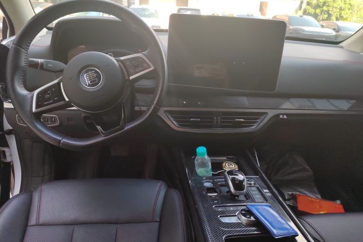 Used BYD Tang New Energy 2018 DM 2.0T All-Wheel Drive Smart Connectivity Enjoyment Model 5 Seats China V Emission Standard Center Console