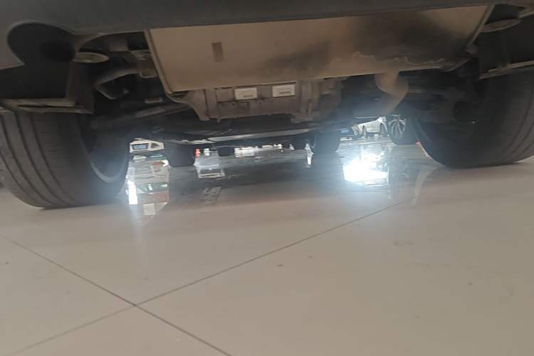 Used BYD Tang New Energy 2018 DM 2.0T All-Wheel Drive Smart Connectivity Luxury Model 7 Seats China V Emission Standard Chassis Rear