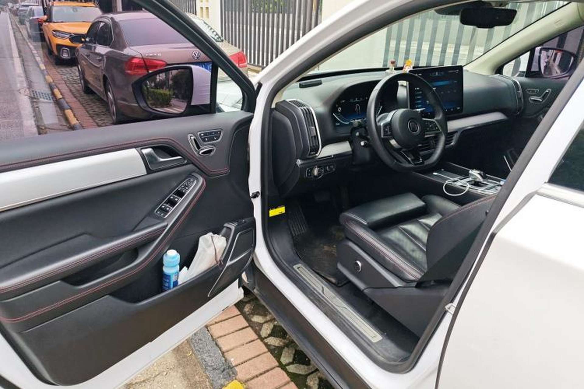 Used BYD Tang New Energy 2018 DM 2.0T All-Wheel Drive Smart Connect Genesis Edition 7 Seats China V Emission Standard Driver Seat