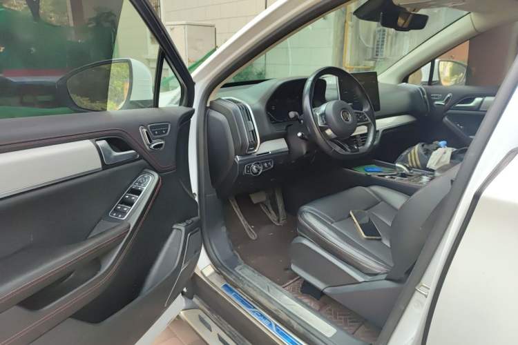 Used BYD Tang New Energy 2018 DM 2.0T All-Wheel Drive Smart Connectivity Luxury Model 7 Seats China V Emission Standard Driver Seat