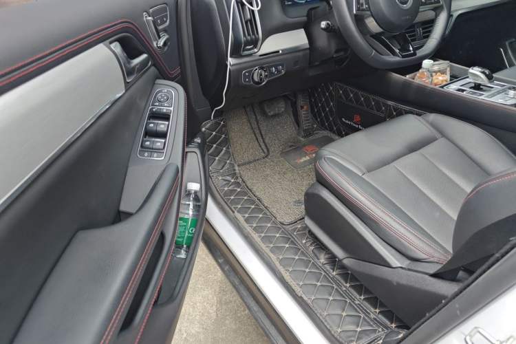 Used BYD Tang New Energy 2018 DM 2.0T All-Wheel Drive Smart Connectivity Luxury Model 7 Seats China V Emission Standard Driver Seat