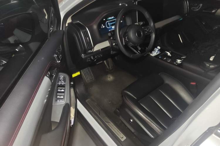 Used BYD Tang New Energy 2018 DM 2.0T All-Wheel Drive Smart Connect Genesis Edition 7 Seats China V Emission Standard Driver Seat