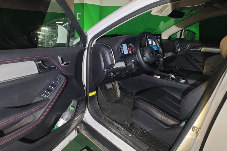 Used BYD Tang New Energy 2018 DM 2.0T All-Wheel Drive Smart Connect Advanced Model 7 Seats China V Emission Standard Driver Seat