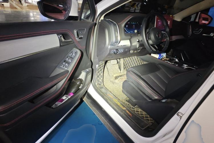 Used BYD Tang New Energy 2018 DM 2.0T All-Wheel Drive Smart Connectivity Luxury Model 7 Seats China V Emission Standard Driver Seat