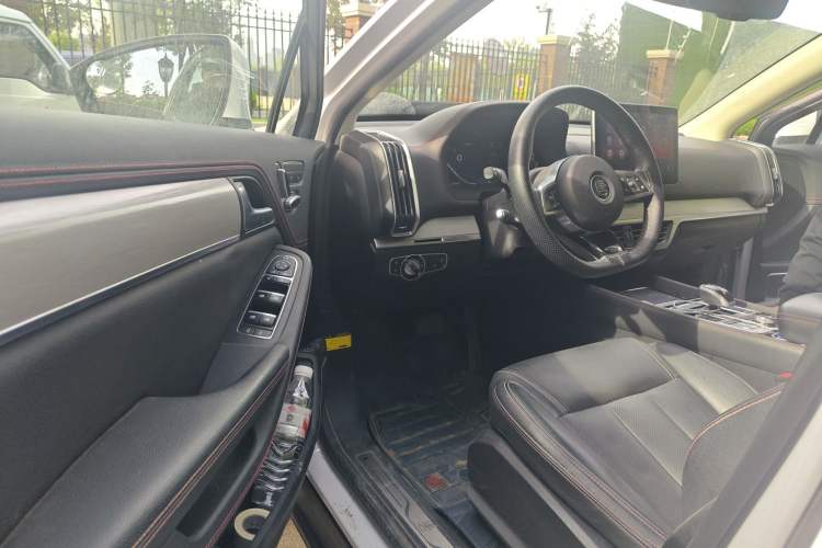Used BYD Tang New Energy 2018 DM 2.0T All-Wheel Drive Smart Connectivity Enjoyment Model 5 Seats China V Emission Standard Driver Seat