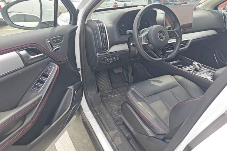 Used BYD Tang New Energy 2018 DM 2.0T All-Wheel Drive Smart Connectivity Luxury Model 7 Seats China V Emission Standard Driver Seat