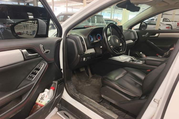 Used BYD Tang New Energy 2018 DM 2.0T All-Wheel Drive Smart Connect Advanced Model 7 Seats China V Emission Standard Driver Seat