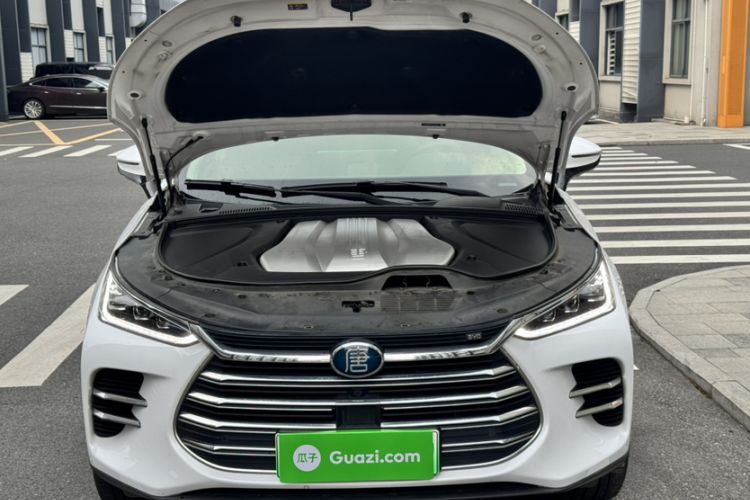 Used BYD Tang New Energy 2018 DM 2.0T All-Wheel Drive Smart Connect Innovation Model 5 Seats China V Emission Standard Engine Bay