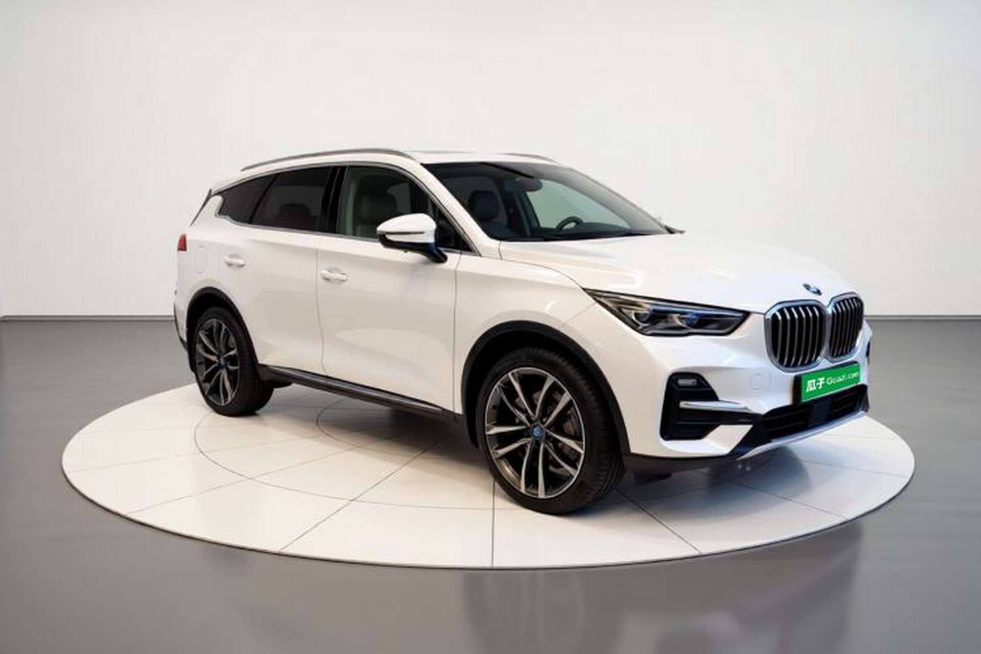 Used BYD Tang New Energy 2018 DM 2.0T All-Wheel Drive Smart Connect Elite 7-Seater China V Emission Standard Exterior 2