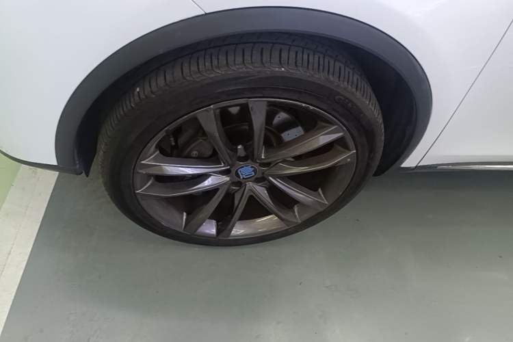 Used BYD Tang New Energy 2018 DM 2.0T All-Wheel Drive Smart Connectivity Luxury Model 7 Seats China V Emission Standard Exterior 4
