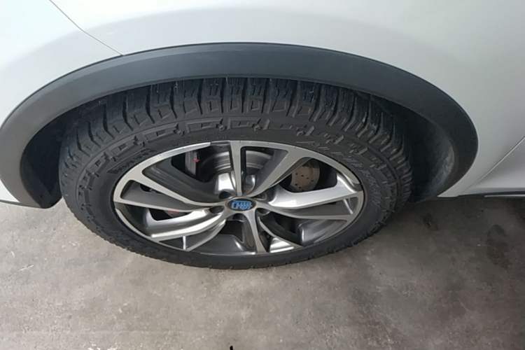 Used BYD Tang New Energy 2018 DM 2.0T All-Wheel Drive Smart Connectivity Enjoyment Model 5 Seats China V Emission Standard Exterior 4