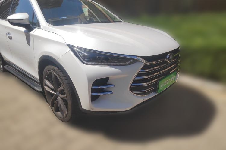 Used BYD Tang New Energy 2018 DM 2.0T All-Wheel Drive Smart Connectivity Luxury Model 7 Seats China V Emission Standard Front Right 45 Deg