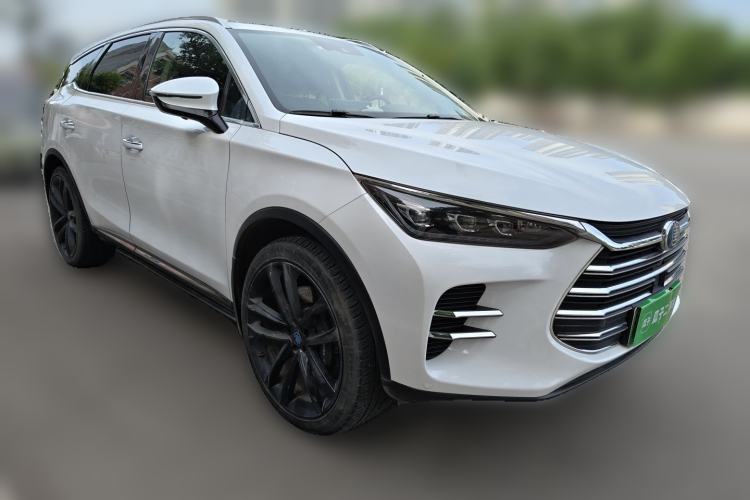 Used BYD Tang New Energy 2018 DM 2.0T All-Wheel Drive Smart Connectivity Luxury Model 7 Seats China V Emission Standard Front Right 45 Deg