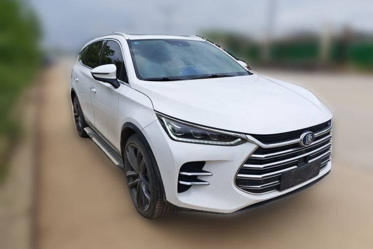 Used BYD Tang New Energy 2018 DM 2.0T All-Wheel Drive Smart Connectivity Luxury Model 7 Seats China V Emission Standard Front Right 45 Deg