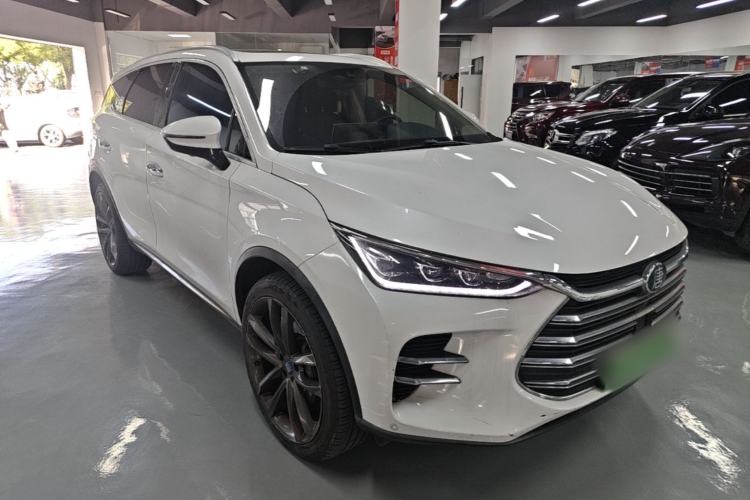 Used BYD Tang New Energy 2018 DM 2.0T All-Wheel Drive Smart Connectivity Luxury Model 7 Seats China V Emission Standard Front Right 45 Deg