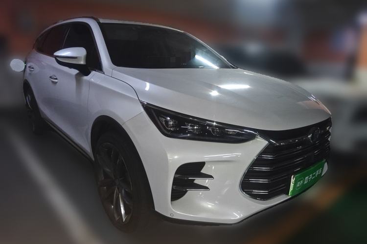 Used BYD Tang New Energy 2018 DM 2.0T All-Wheel Drive Smart Connect Genesis Edition 7 Seats China V Emission Standard Front Right 45 Deg