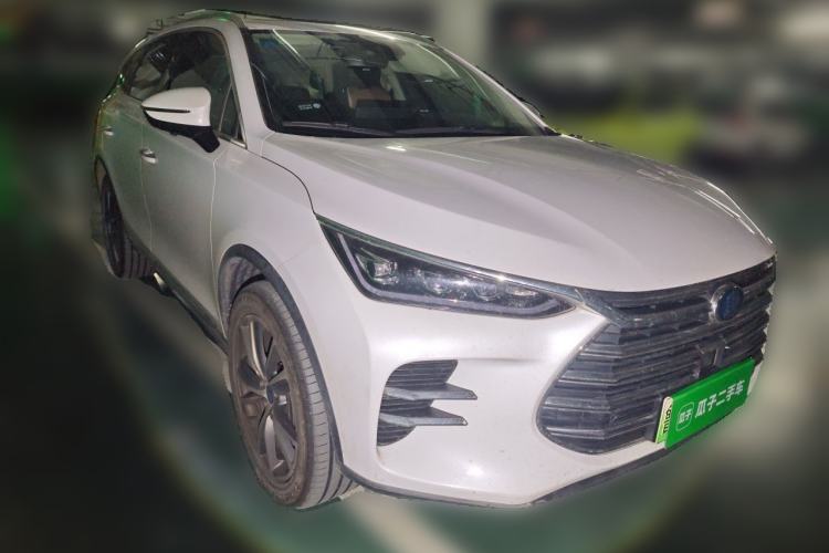 Used BYD Tang New Energy 2018 DM 2.0T All-Wheel Drive Smart Connect Advanced Model 7 Seats China V Emission Standard Front Right 45 Deg